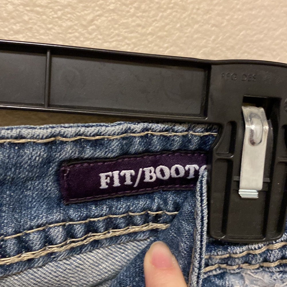 Vigoss Collection Distressed Bootcut Jeans - Picture 5 of 8